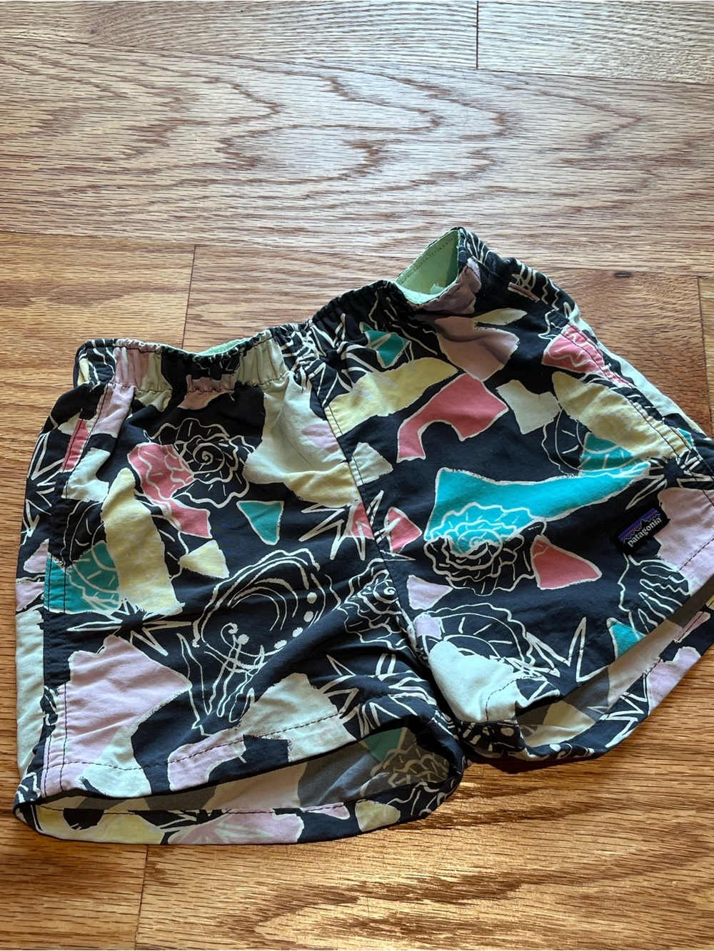 PATAGONIA - Baby Baggies Colorful Abstract Pull-on Athletic Shorts  12-18mo
